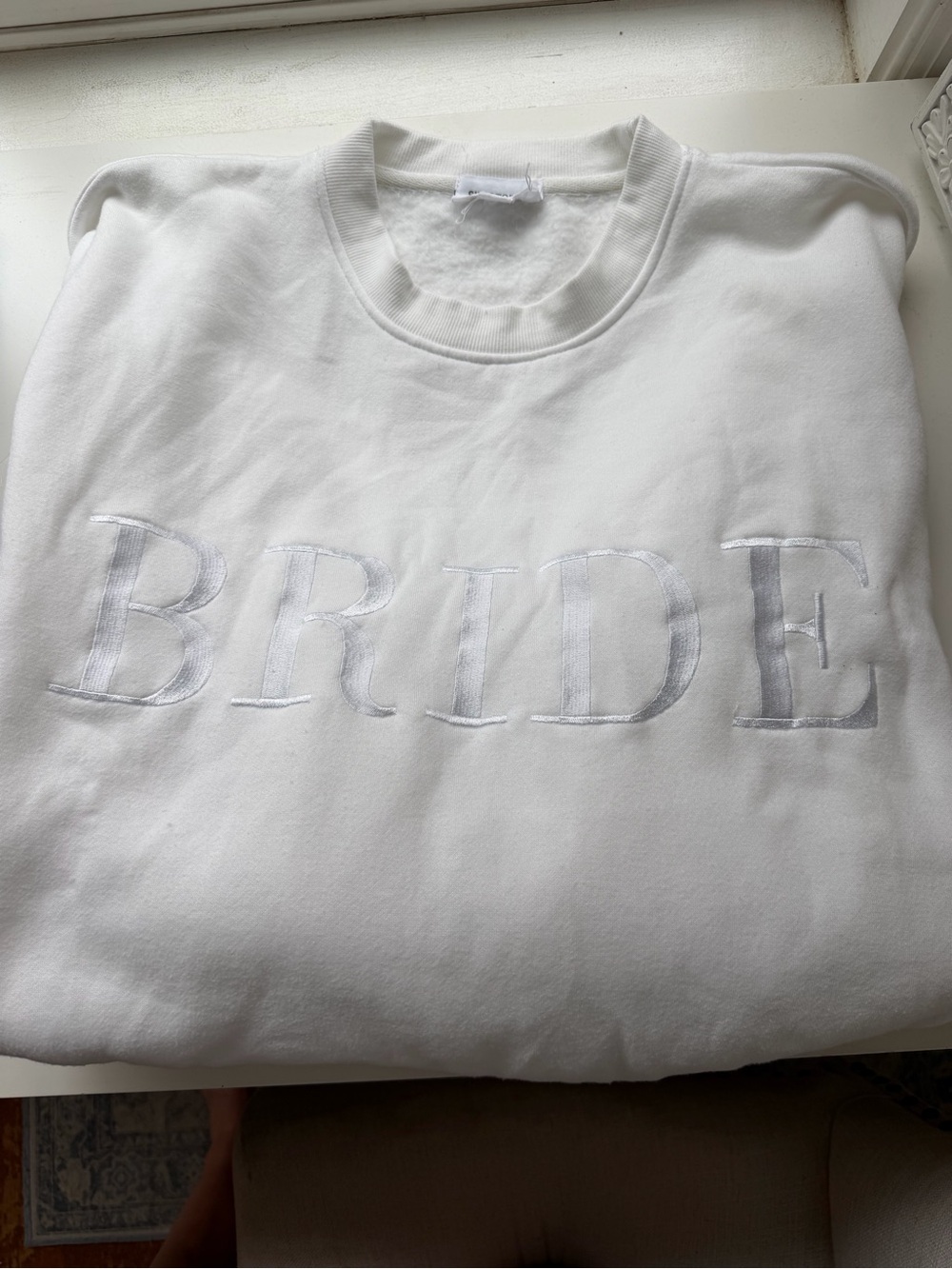 Six stories Bride crewneck